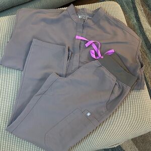 Figs Gray Scrub Set with Purple Drawstring